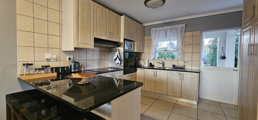 3 Bedroom Property for Sale in Sunset Estate Western Cape